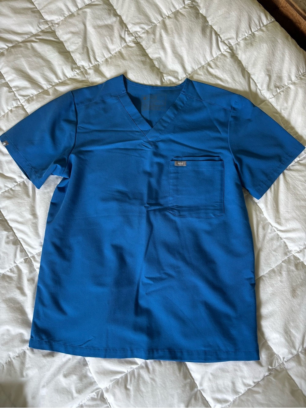 Figs Men V-Neck Scrub Top in Blue